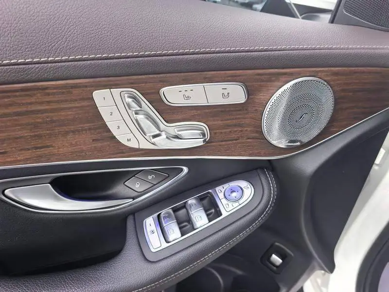 Mercedes-Benz GLC 2021 GLC 300 L 4MATIC Dynamic — 14