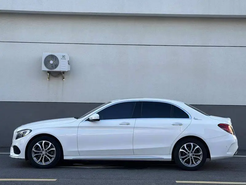Mercedes-Benz C-Class 2015 C 180 L Sports — 3