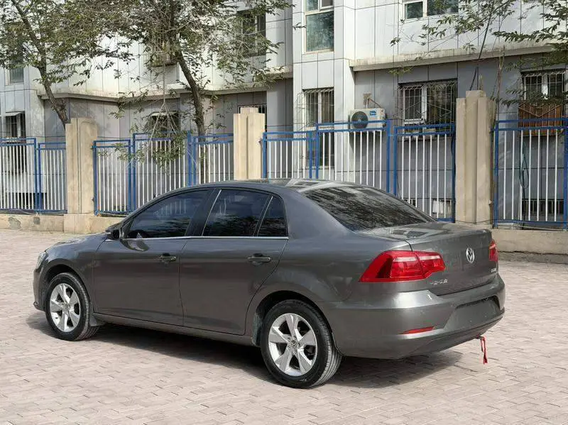 Bora 2014 1.6L Automatic Comfort — 4