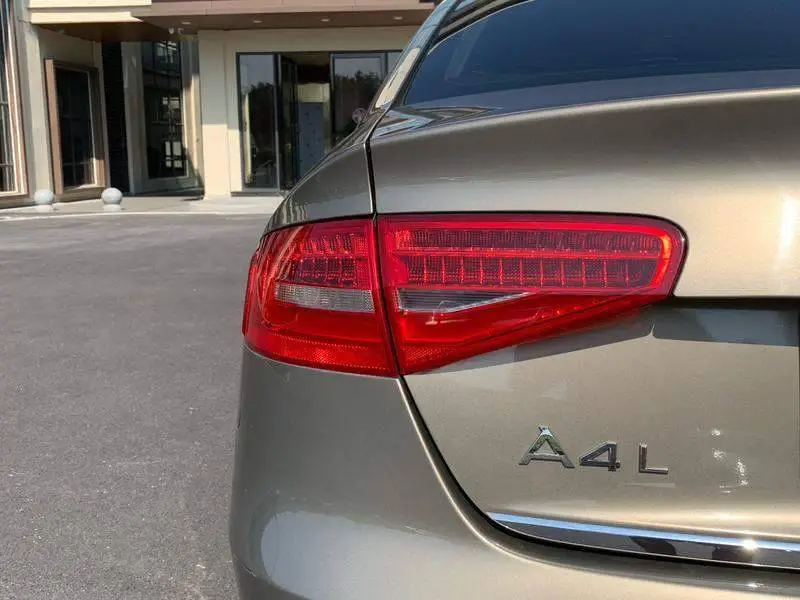 Audi A4L 2013 35 TFSI Automatic Comfort — 9