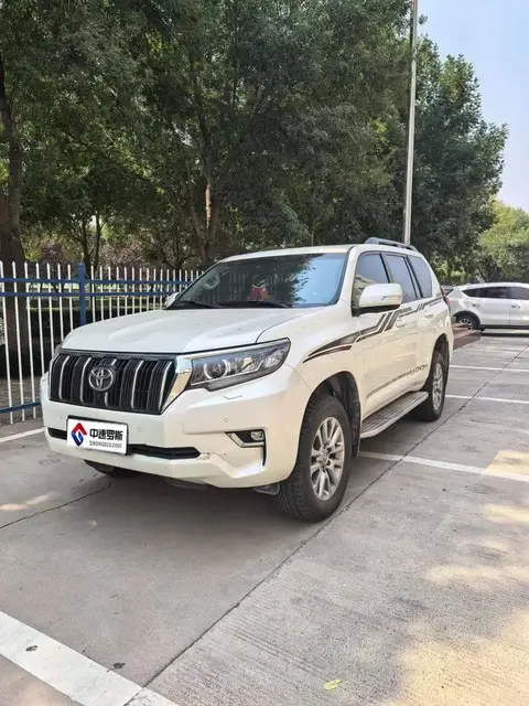 Prado 2019 3.5L Automatic TX-L Premium Edition rear-mounted spare tire