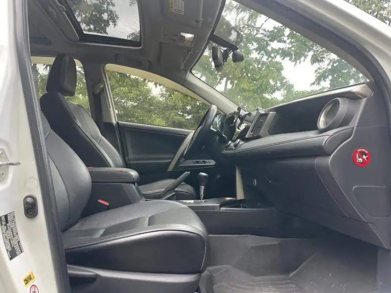 RAV4 Rongfang 2015 2.5L Automatic 4WD Elite Edition — 14
