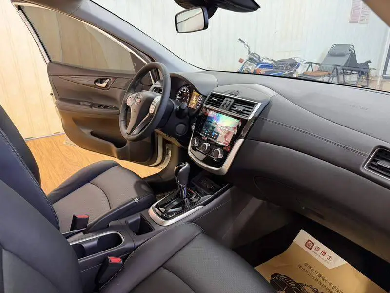 TIIDA 2021 1.6L CVT Intelligent Edition — 8