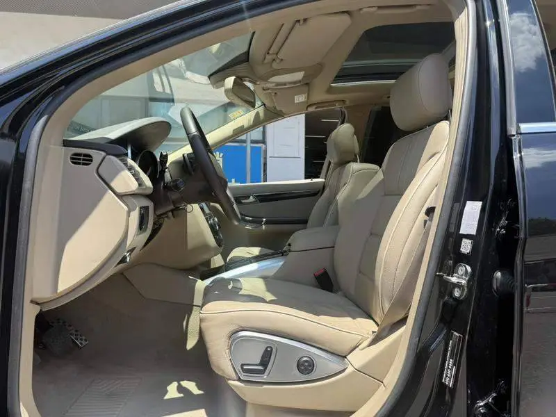 Mercedes-Benz R-Class 2017 R 320 4MATIC Business Edition — 17