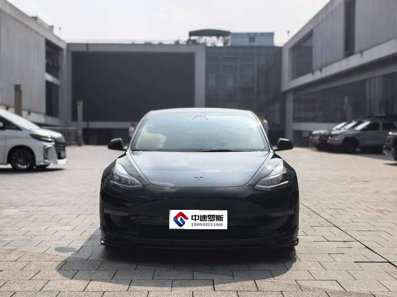Model 3 2021 Performance All-Wheel Drive — 2