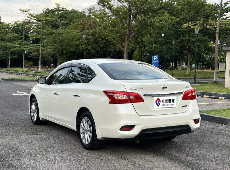 Sylphy 2018 1.6XV CVT Premium Edition — 4