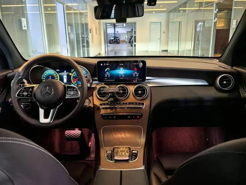 Mercedes-Benz GLC 2022 GLC 300 L 4MATIC Dynamic — 6