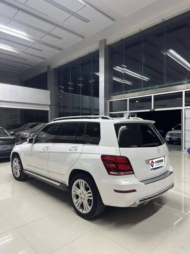 Mercedes-Benz GLK-Class 2015 GLK 260 4MATIC Dynamic Extreme Edition — 4