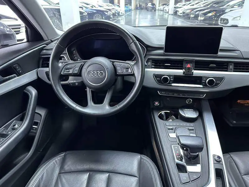 Audi A4L 2019 40 TFSI Fashion National VI — 11