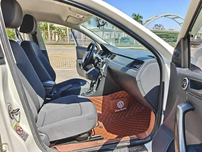 Santana 2015 1.6L Automatic Fashion Edition — 8