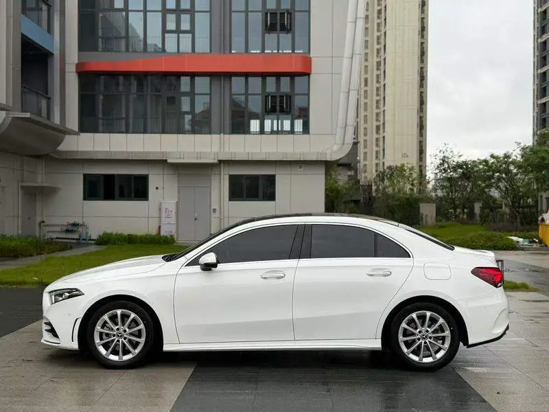Mercedes-Benz A-Class 2021 A 200 L Sports Sedan Fashion Edition — 4