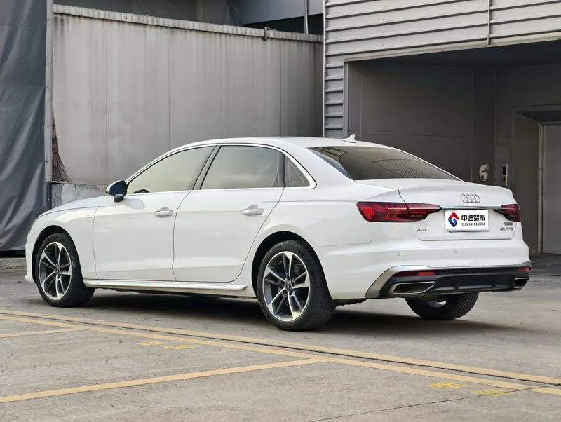 Audi A4L 2022 40 TFSI Stylish and Dynamic — 4