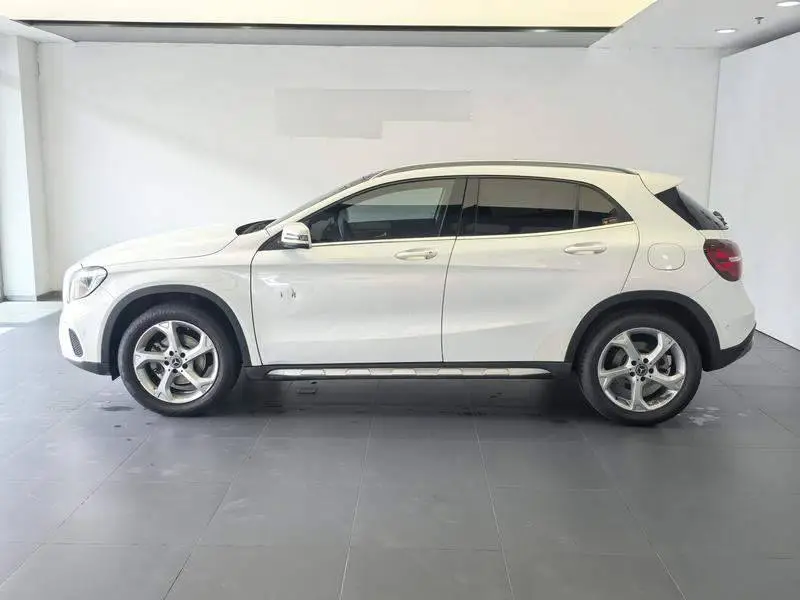 Mercedes-Benz GLA 2019 GLA 200 Dynamic — 3