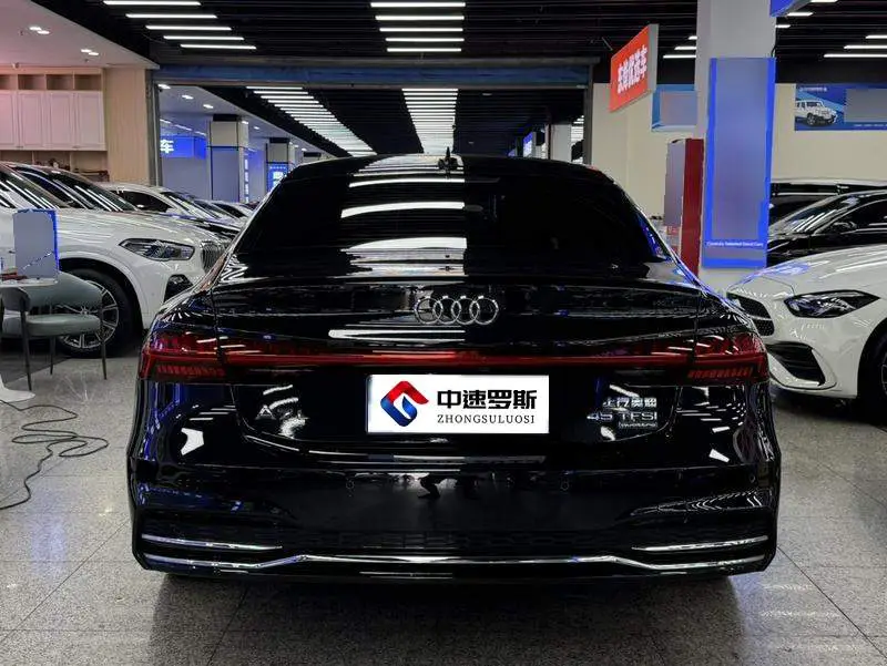 Audi A7L 2024 45 TFSI quattro Luxury Edition — 4