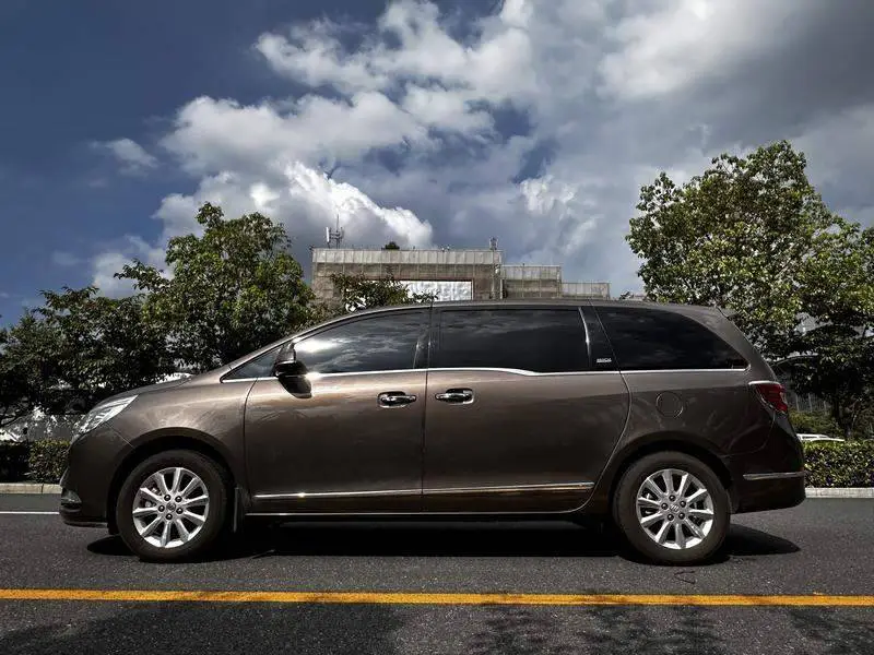 Buick GL8 2013 3.0L XT Luxury Business Flagship Edition — 4