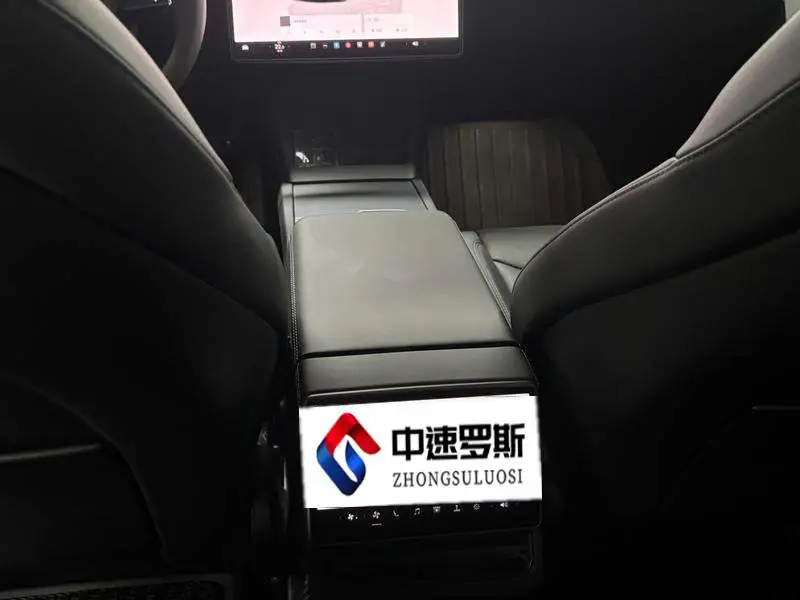 Model 3 2025 facelifted rear-wheel drive version — 4