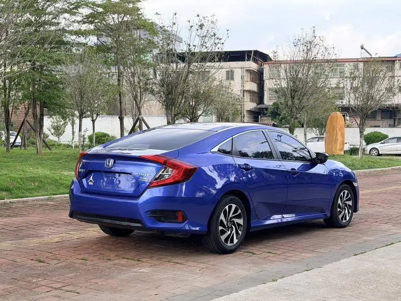Civic 2016 220TURBO CVT Deluxe Edition — 6