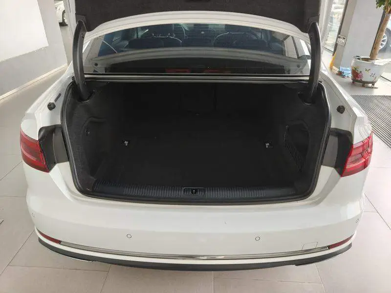 Audi A4L 2019 40 TFSI Progressive National VI — 16