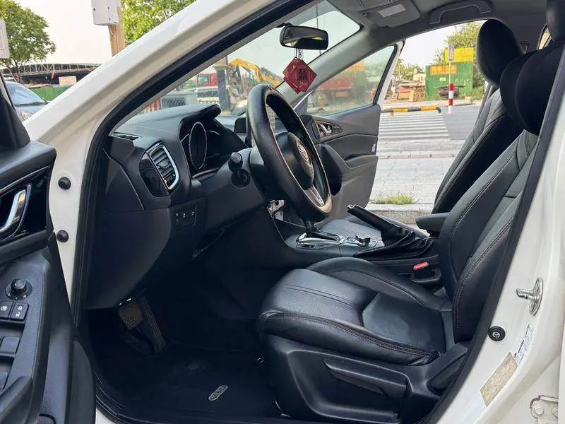 Mazda 3 Angkesaila 2014 Sedan 1.5L Automatic Comfort — 13