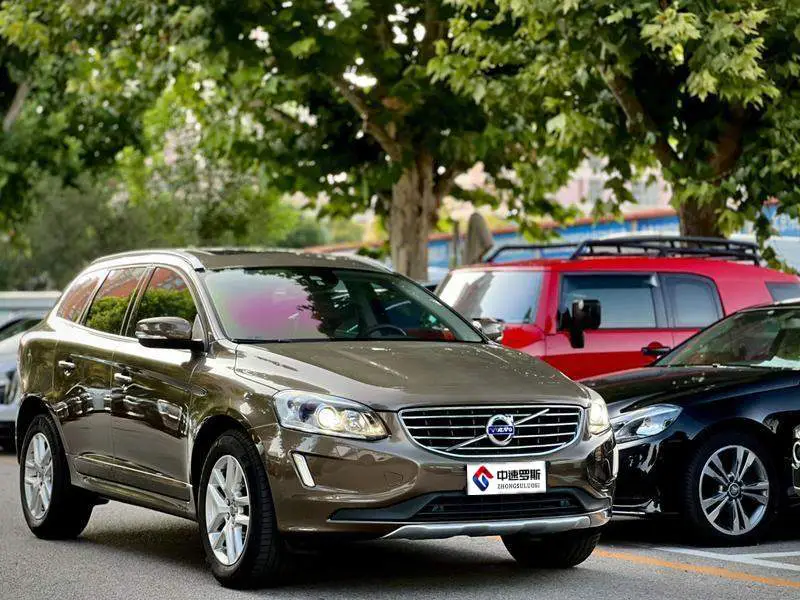 Volvo XC60 2017 T5 AWD Intelligent Edition — 3