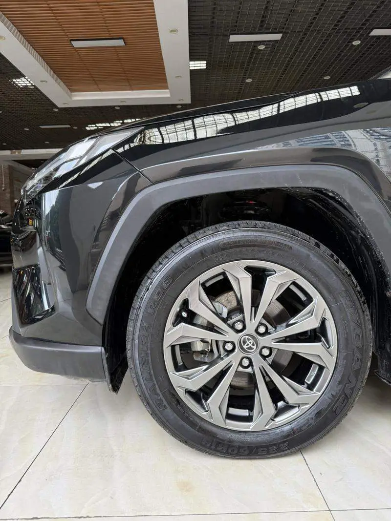 RAV4 Rongfang 2023 2.0L CVT 2WD Fashion Plus Edition — 10