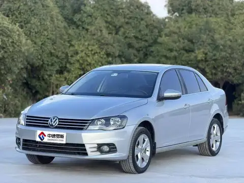 Bora 2015 Value Edition 1.6L Manual Fashion Model