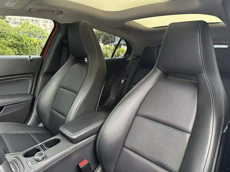 Mercedes-Benz GLA 2018 GLA 200 Dynamic — 14