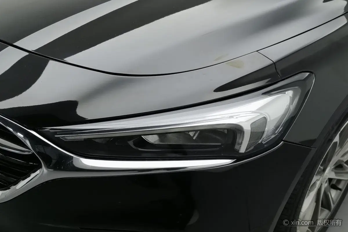 LaCrosse 2021 652T Luxury — 5