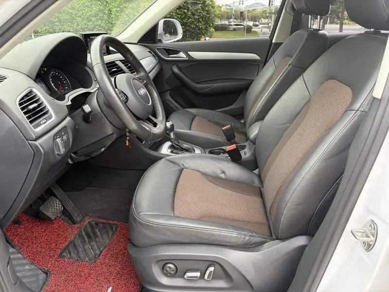 Audi Q3 2018 30th Anniversary Model 30 TFSI Fashion Model — 8