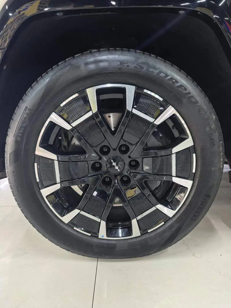 Leopard 8 2025 Smart and Brave Flagship Edition 7 Seaters — 7