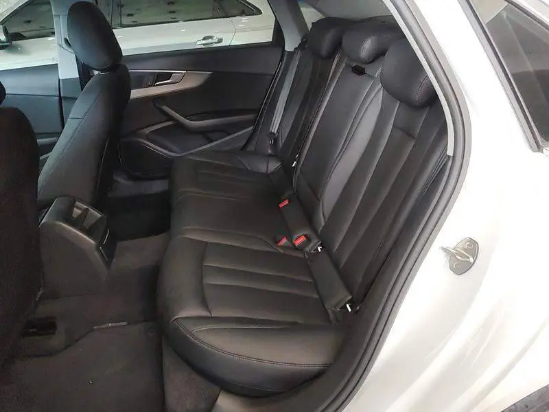Audi A4L 2019 40 TFSI Progressive National VI — 15