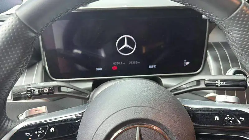 Mercedes-Benz GLC 2023 GLC 300 L 4MATIC Dynamic 5-seater — 9