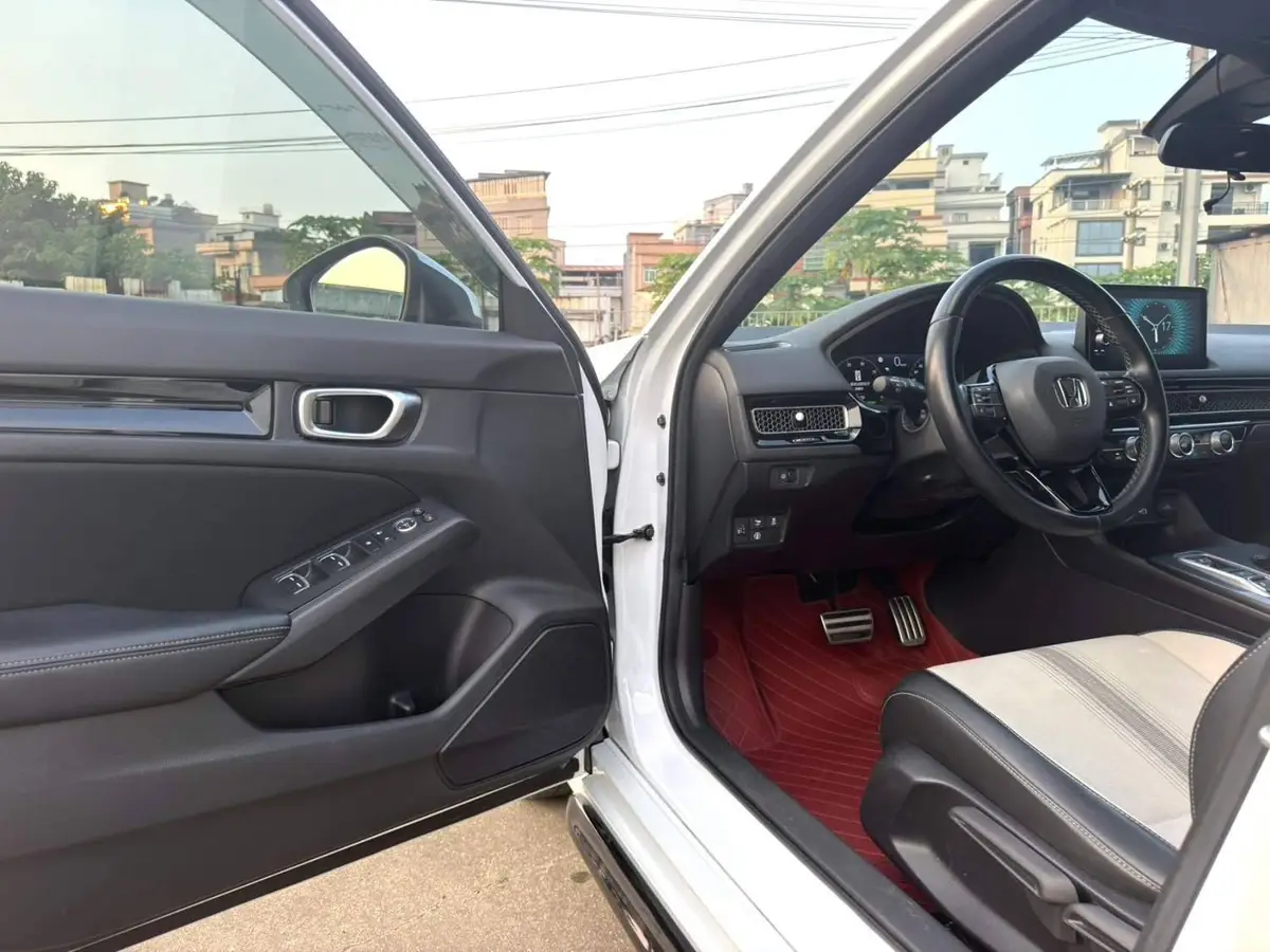 Civic 2023 HATCHBACK 2.0L e:HEV Extreme Control Edition — 12