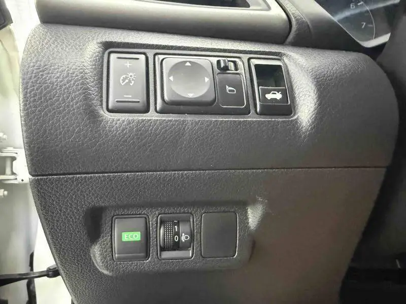 Sylphy 2014 1.6XV CVT Premium Edition — 14