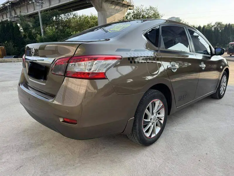 Sylphy 2012 1.6XL CVT Deluxe Edition — 6