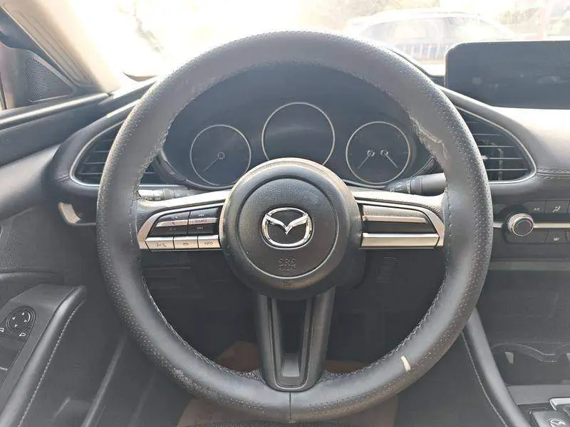 Mazda 3 Angkesaila 2021 1.5L Automatic Quality Edition — 13