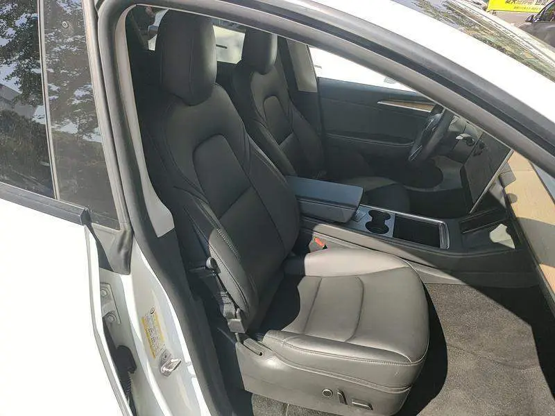 Model Y 2021 Long Range All-Wheel Drive — 16