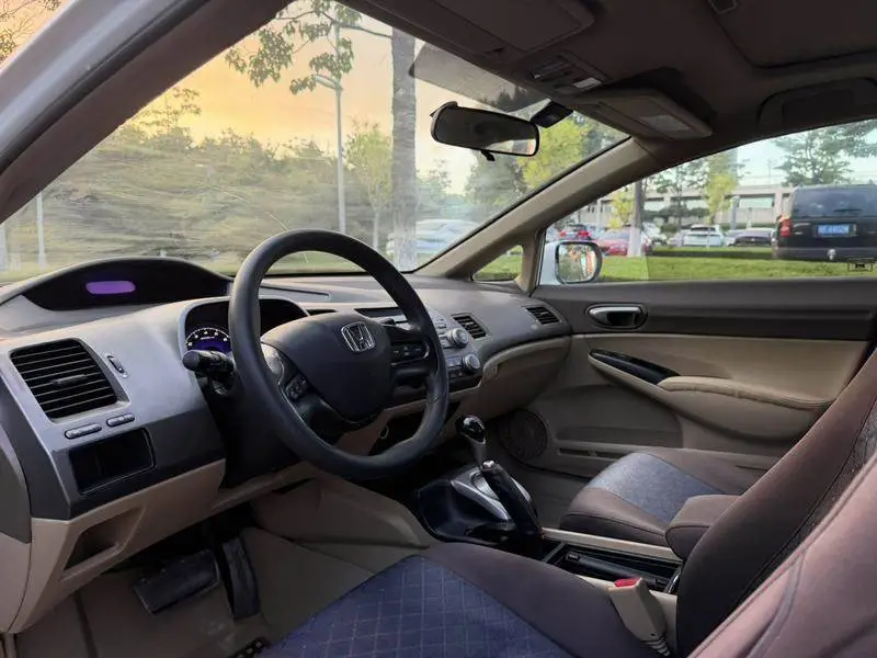 Civic 2009 1.8L Automatic Comfort Edition — 7