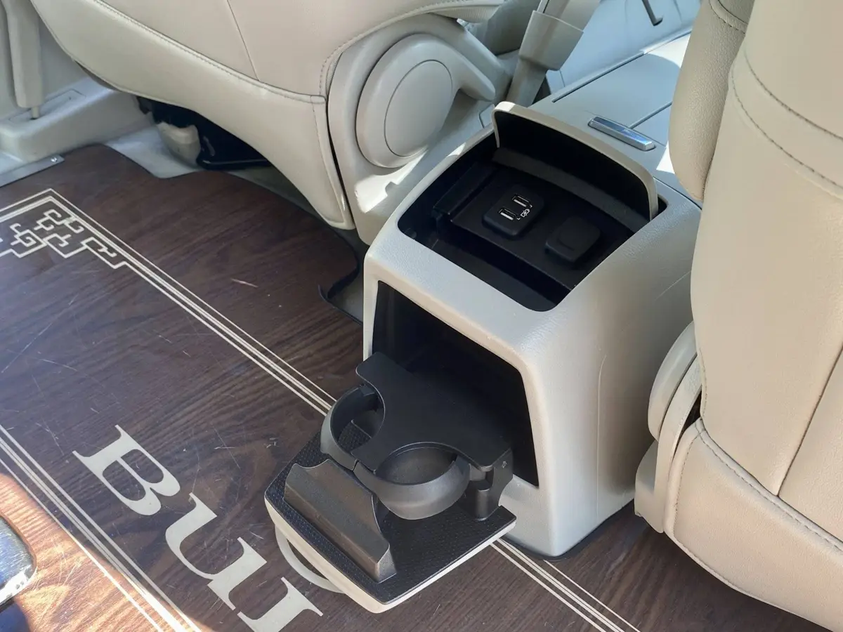 Buick GL8 2021 Land Business Class 652T Luxury — 20