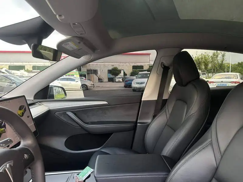 Model Y 2024 rear-wheel drive version — 9