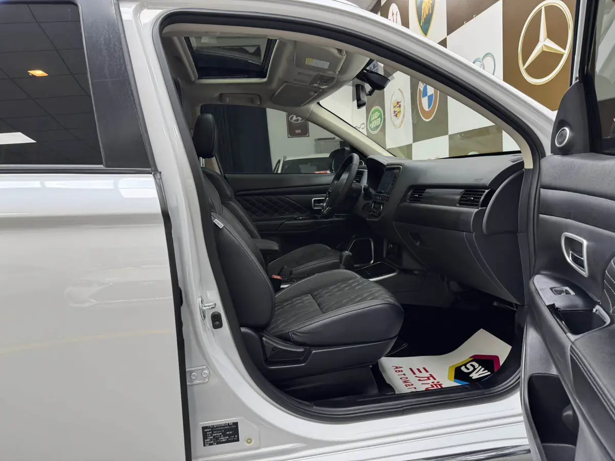 Outlander 2021 Model 2.0L 2WD Enjoy Edition 7 Seaters — 13