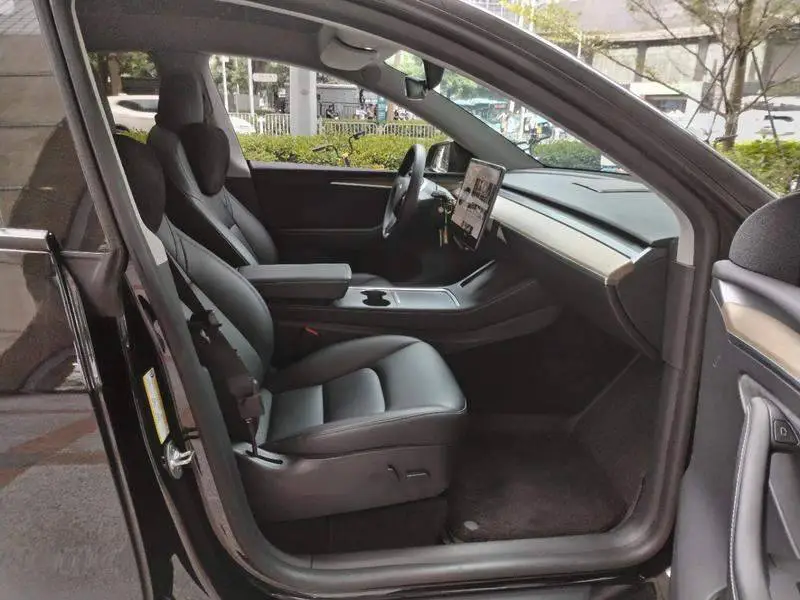 Model Y 2021 Long Range All-Wheel Drive — 15
