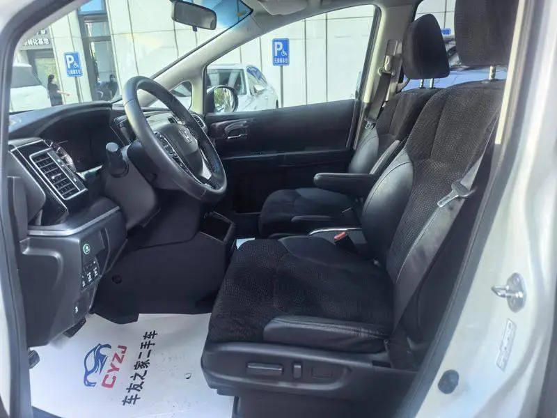 Elysion 2016 2.4L Comfort Edition — 14