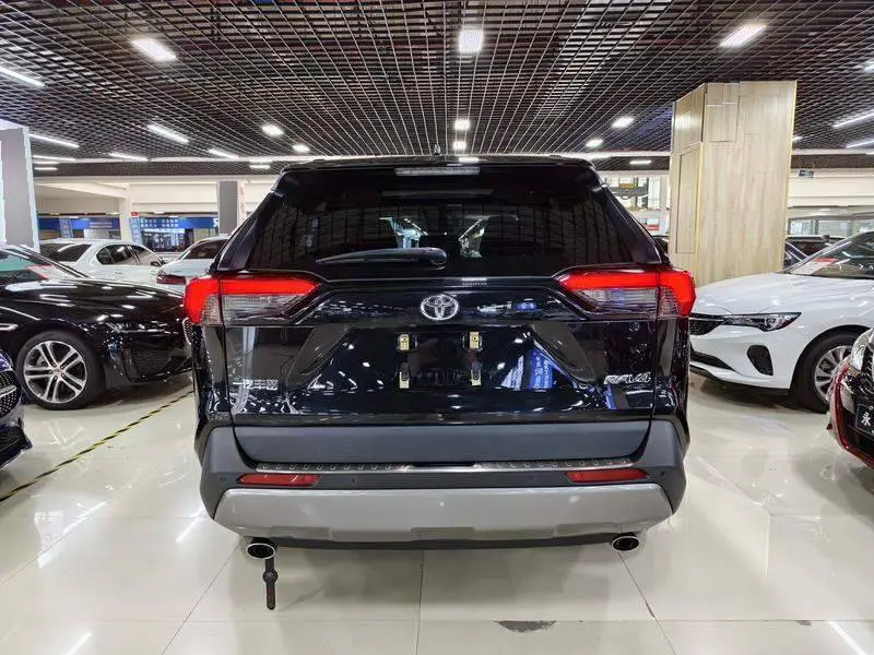 RAV4 Rongfang 2023 2.0L CVT 2WD Fashion Plus Edition — 3