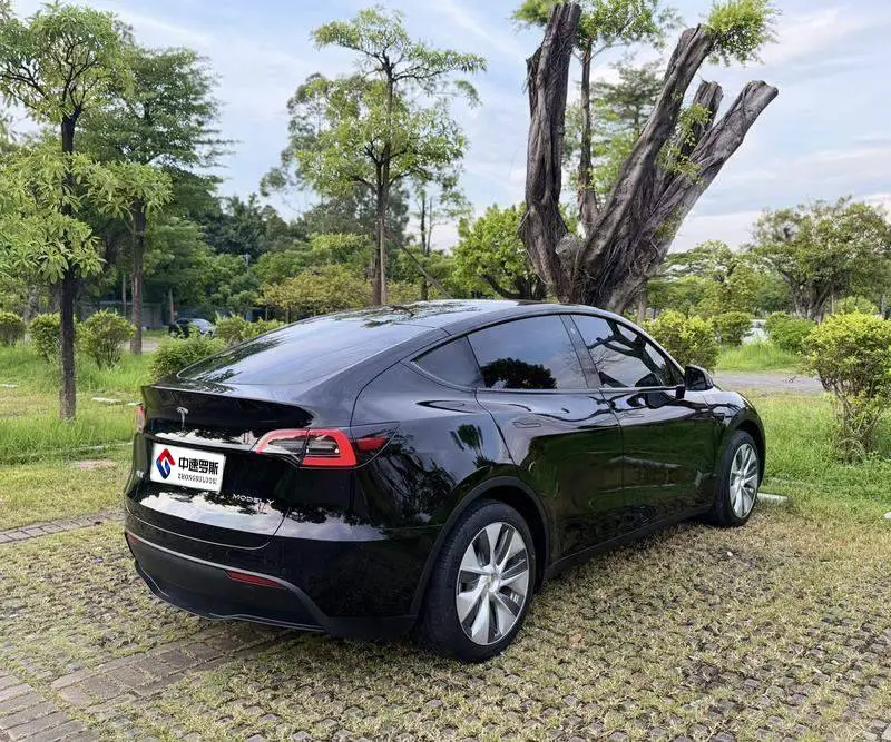 Model Y 2022 facelifted rear-wheel drive version — 6