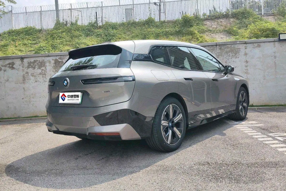 BMW iX 2023 facelift xDrive50 — 3