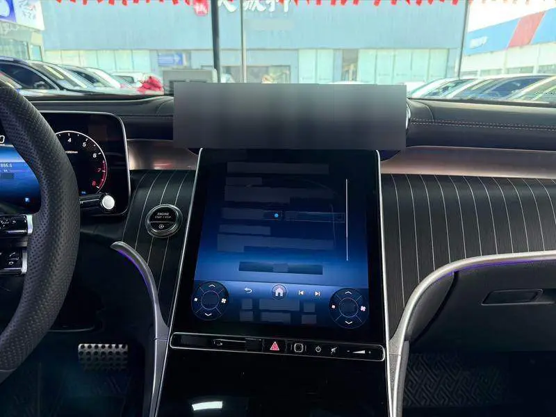 Mercedes-Benz GLC 2023 GLC 300 L 4MATIC Luxury 5-seater — 7