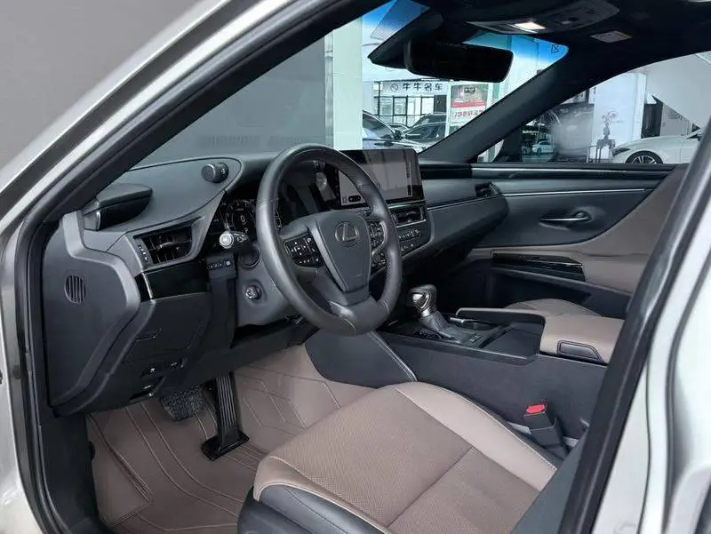 Lexus ES 2022 200 Excellence Edition — 20