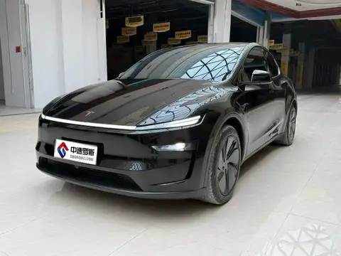 Model Y 2025 rear-wheel drive first edition