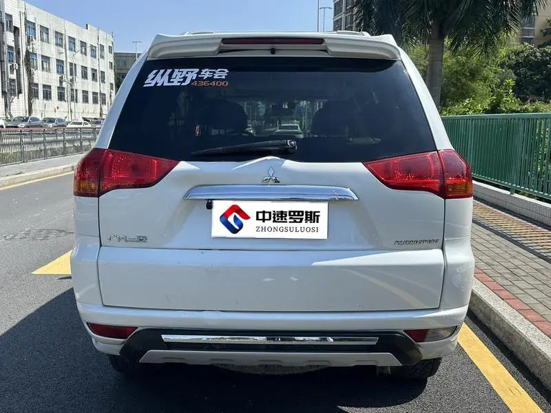 Pajero Sport 2013 3.0L Automatic 4WD Flagship Edition — 5